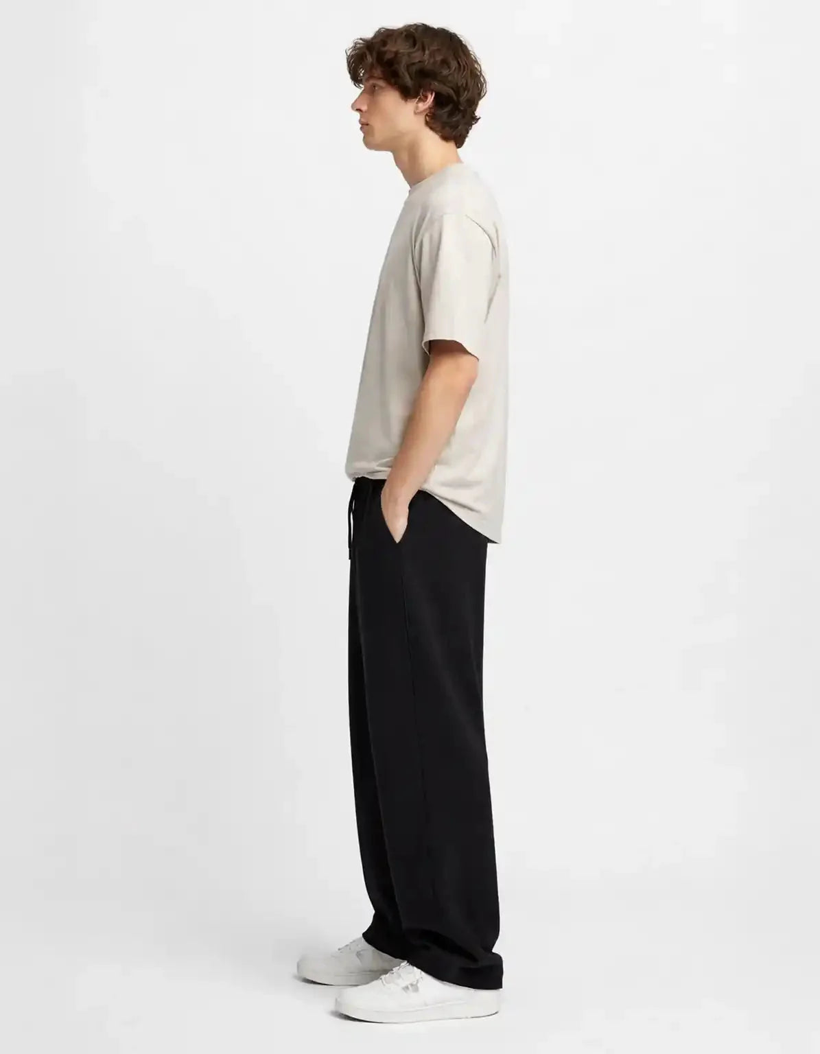 BLACK - PREMIUM GAUGE SWEATPANT  Sweatpants